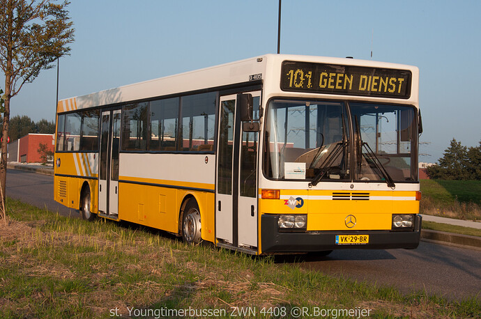 st.-Youngtimerbussen-ZWN-4408-te-Alblass