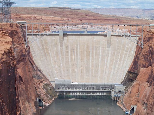 Glen_Canyon_Dam.jpg